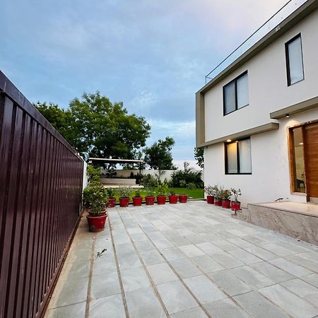 Karmabhumi 1 Villa Sātej Екстериор снимка
