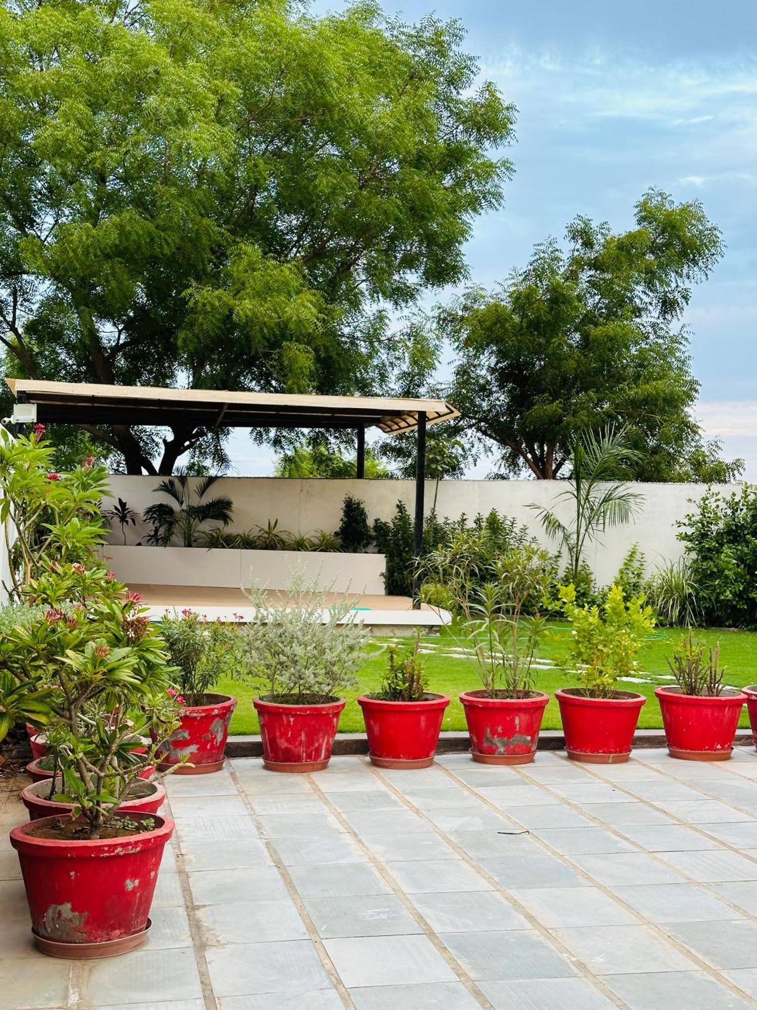 Karmabhumi 1 Villa Sātej Екстериор снимка